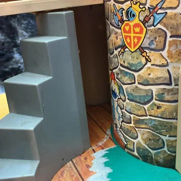 Vintage Fisher Price Little People #993 PLAY FAMILY CASTLE - Picture 6 of 16